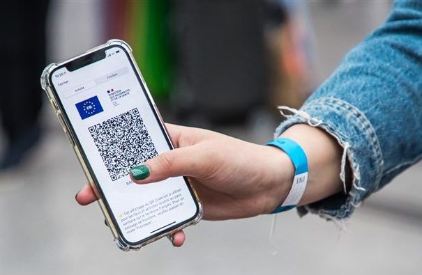 Work testing a pan-European "digital identity wallet" officially began with a launch event in Paris on Monday, despite some criticisms that the scheme represents the so-called "Chinafication" of Europe. (EPA-EFE/CHRISTOPHE PETIT TESSON)