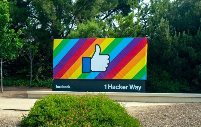 So-called "fact-checkers" working with Meta, the parent company of both Facebook and Instagram, are in the spotlight once again after being accused of influencing a referendum campaign in Australia. (Photo by Smith Collection/Gado/Getty Images)