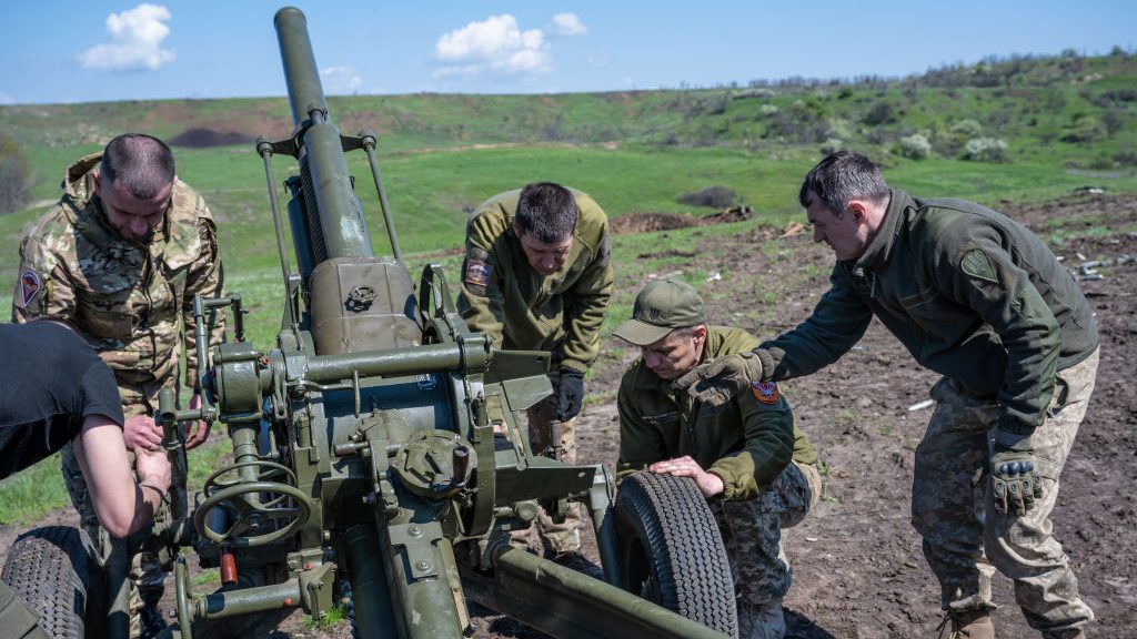 The growth of strong summer vegetation is impairing Ukraine's offensive against Russia, the UK's Ministry of Defence (MOD) has claimed. (Photo by Scott Peterson/Getty Images)