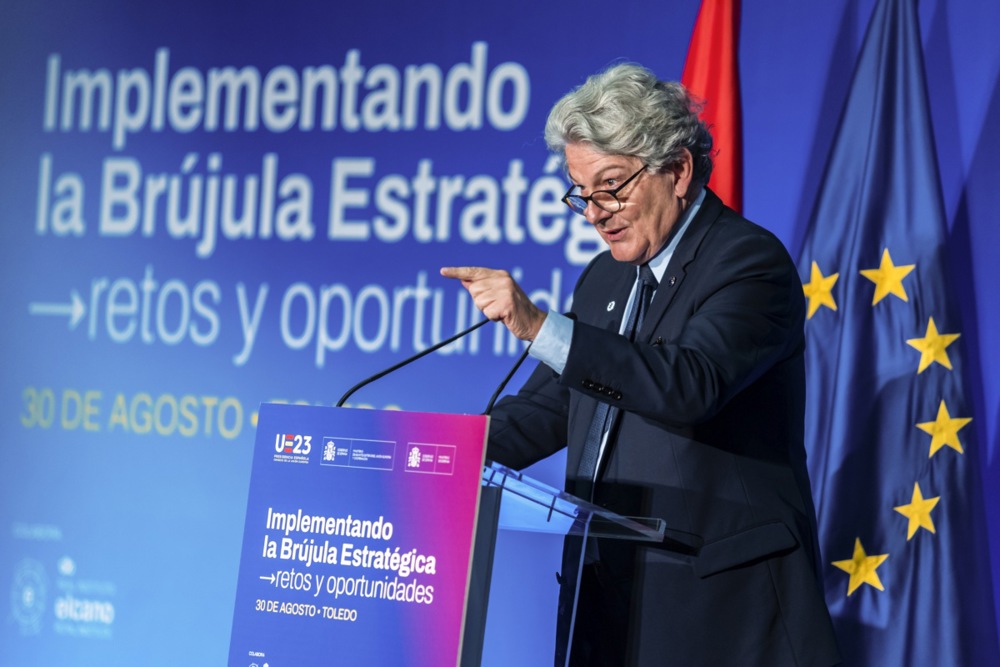 The EU's power to unilaterally shut down certain social media websites deemed problematic is "proportionate", the Commission has insisted. (EPA-EFE/Angeles Visdomine)