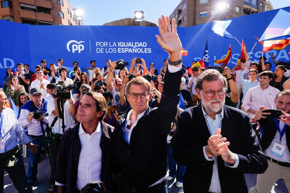 More than 60,000 people gathered in a massive protest in Madrid on Sunday, September 24, according to the Partido Popular (PP) numbers. (EPA-EFE/BORJA SANCHEZ TRILLO)