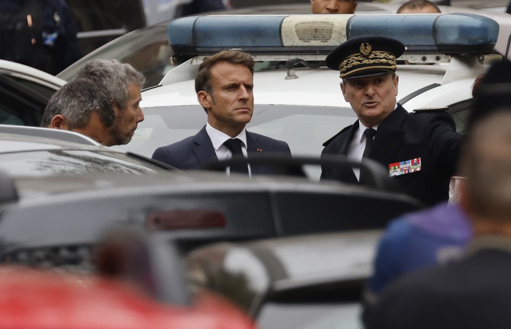 French President Emmanuel Macron has told his Interior Minister to be "merciless" in deporting foreign extremists residing in France. (EPA-EFE/LUDOVIC MARIN / POOL MAXPPP OUT)