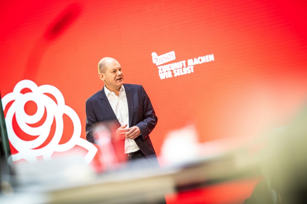 German Chancellor Olaf Scholz is facing a rebellion from within the youth wing of his own Sozialdemokratische Partei (SPD), with senior members of the group attacking him for not being pro-open borders enough. (EPA-EFE/RAINER KEUENHOF / POOL)