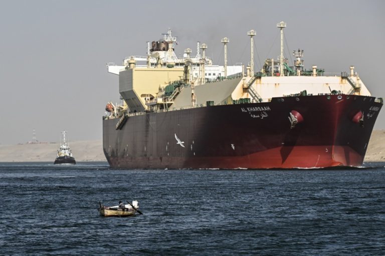 Oil tankers in the Red Sea (EPA-EFE/MOHAMED HOSSAM)