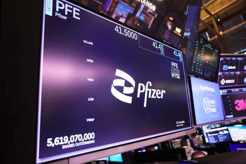 A decision by the European Commission to give a vaccine production contract to pharma-giant Pfizer has raised eyebrows within the European Parliament. (Photo by Michael M. Santiago/Getty Images)