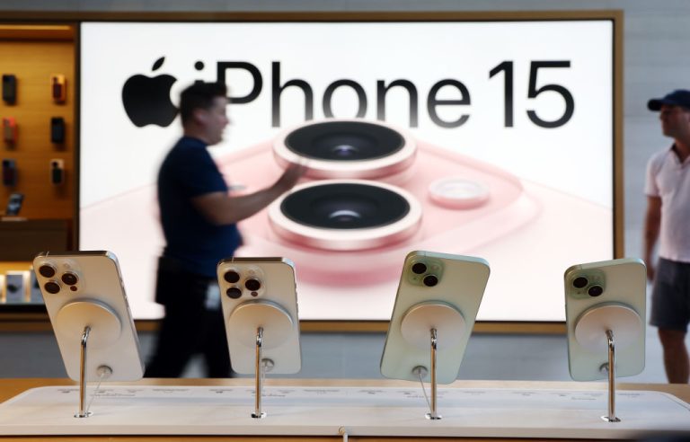 The European Union is to target so-called "planned obsolescence" in products amid the bloc's ongoing tech regulation crusade. (Photo by Mario Tama/Getty Images)