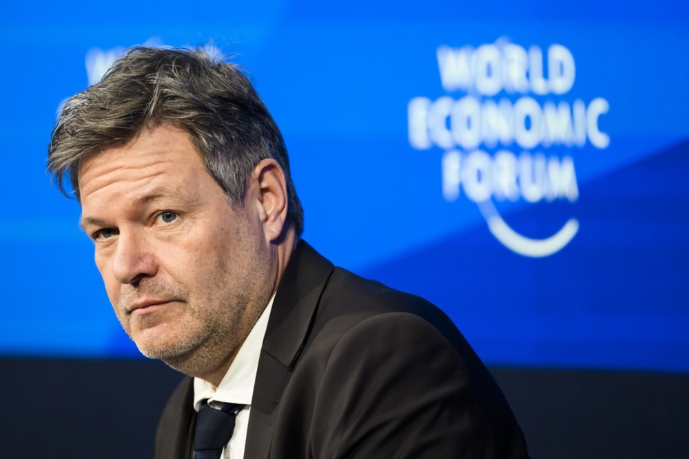 European "arrogance" regarding the global world order led to the continent's current economic crisis, Germany's climate change minister said during a World Economic Forum panel discussion. (EPA-EFE/GIAN EHRENZELLER)