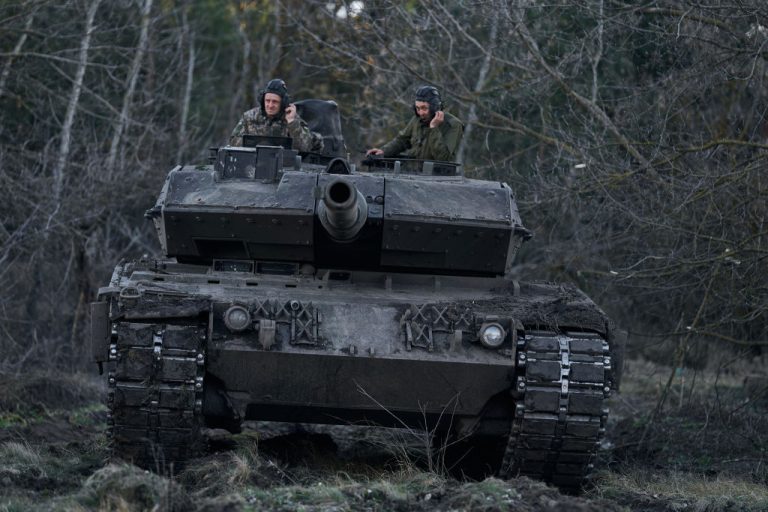 The majority of the Leopard 2A6 tanks sent to Ukraine by Germany are no longer functioning, a senior politician for the German Greens has revealed. (Photo by Libkos/Getty Images)