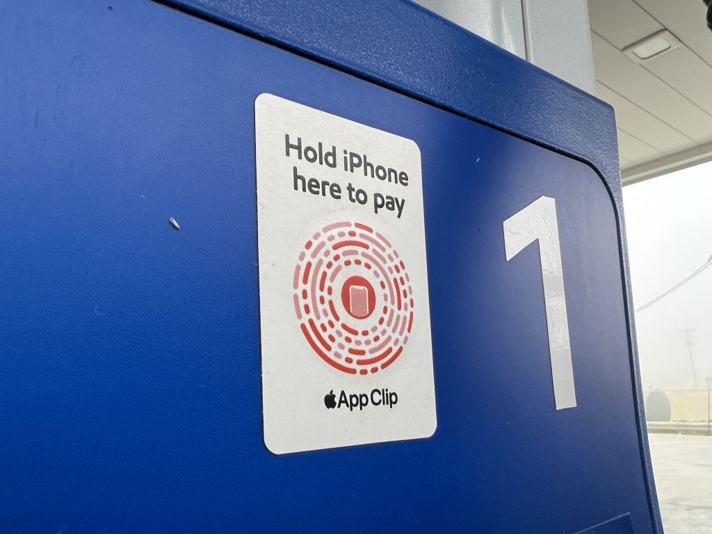 Apple has bowed to further pressure from the European Union. (Smith Collection/Gado/Getty Images)