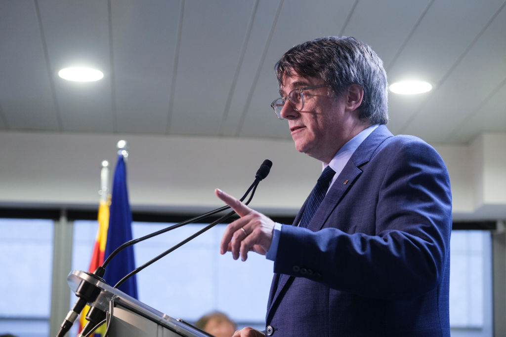 Spanish MEP Carles Puigdemont has issued a warning over support for Spanish Prime Minister Pedro Sánchez. (Thierry Monasse/Getty Images)