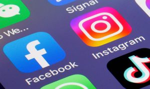 The European Commission has initiated a formal investigation against Meta for alleged non-compliance with the Digital Services Act.(Photo illustration by Chesnot/Getty Images)