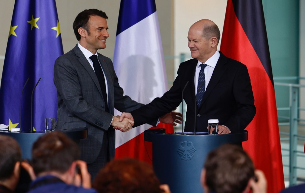 Emmanuel Macron began his three-day State visit to Germany on May 26 in an attempt to reaffirm the strength of the Franco-German partnership. EPA-EFE/HANNIBAL HANSCHKE