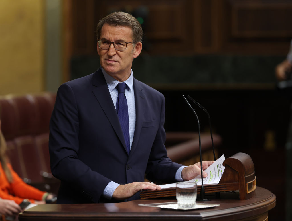 PP President Feijóo demanded PM Sánchez “withdraws the Amnesty Bill". (Isabel Infantes/Getty Images)