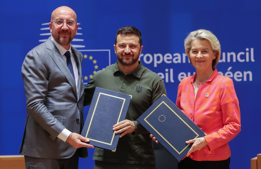 On June 27, European leaders reaffirmed their support for Ukraine during the EU summit by agreeing to another security agreement.EPA-EFE/POOL OLIVIER HOSLET / POOL