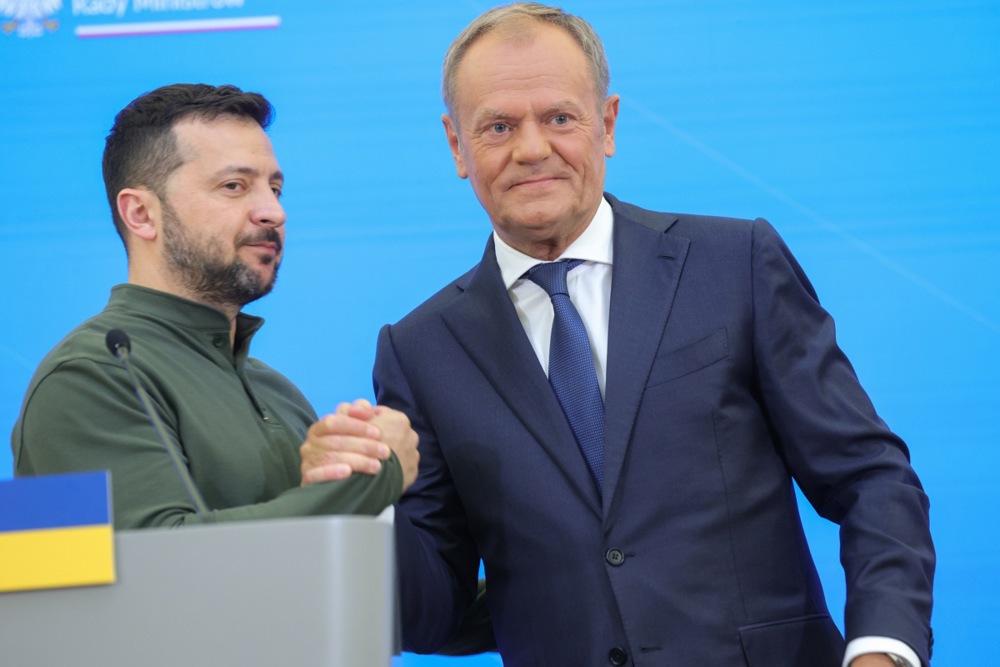 Poland is to seek an exemption from European Union emission fees so that it can burn extra coal to supply Ukraine with electricity this winter. (EPA-EFE/Rafal Guz POLAND OUT)