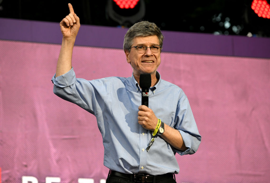 Jeffrey Sachs, possibley pointing the Pope to the way, the truth and the negotiations (Photo by Michael Kovac/FilmMagic)