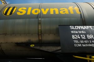 Slovak Prime Minister Robert Fico threatened to halt diesel deliveries to Ukraine if Kyiv did not restore oil flow from the Russian company Lukoil through the Slovakian territory.(Photo by Zuzana Gogova/Getty Images)