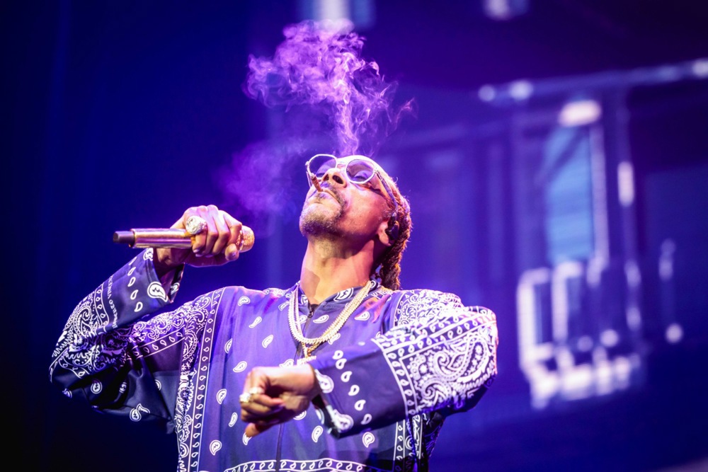 Amsterdam authorities are getting a suspicious smell off Snoop Dogg's coffee shop (EPA-EFE/MARCEL KRIJGSMAN)