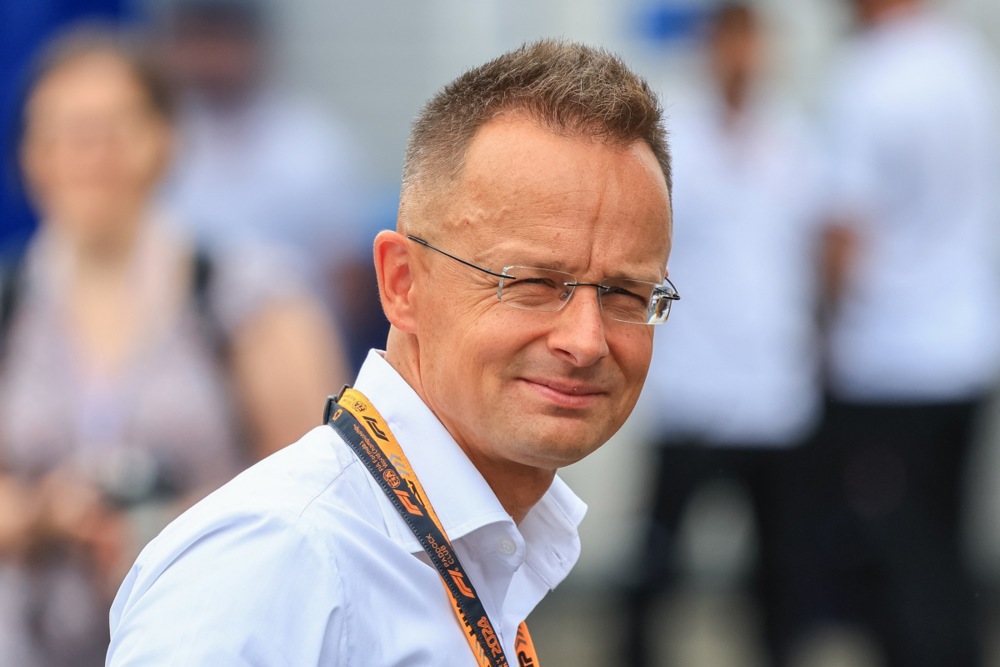 ARCHIVE IMAGE - Brussels is behind Ukraine's attempt to block oil from entering Hungary and Slovakia, Budapest's foreign minister, Péter Szijjártó, has claimed. (EPA-EFE/MARTIN DIVISEK)