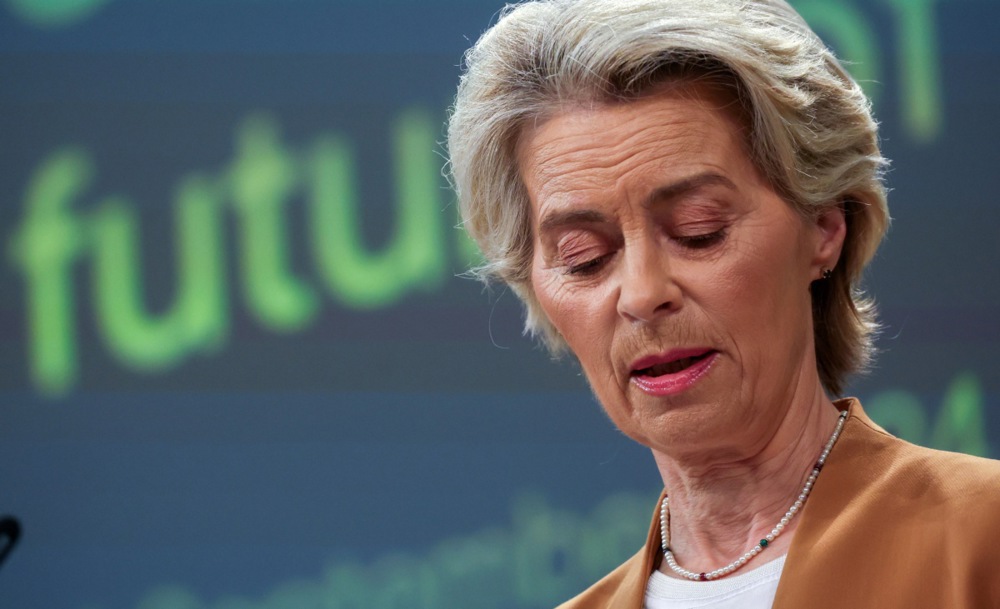 European Commission President Ursula von der Leyen will announce planned changes to the EU's Green Deal in the coming weeks, Christian Democratic Union (CDU) MEP Peter Liese has told Brussels Signal. (EPA-EFE/OLIVIER HOSLET)