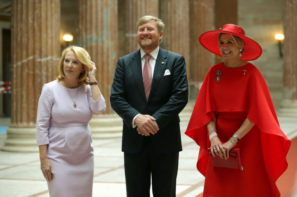 Doris Bures of the SPÖ and vice president of the Austrian Parliament (L) with King Willem-Alexander and Queen Maxima of The Netherlands (Heinz-Peter Bader/Getty Images)