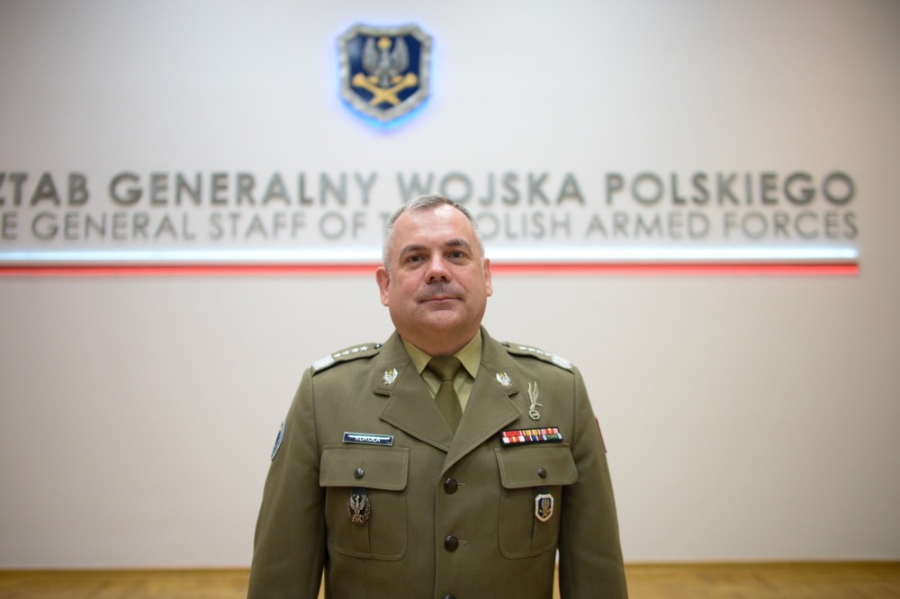 Chief of the General Staff of the Polish Armed Forces, General Wieslaw Kukula has said that the current generation of Poles are likely to experience war in which they will have to defend their homeland and has called for the restoration of national service to increase the size of the army. EPA-EFE/MARCIN OBARA