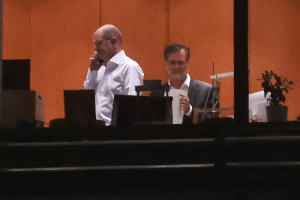 Germany's progressive-left government has imploded over issues to do with the country's failing economy, with a snap federal election now expected to take place earlier next year. *EPA-EFE/CLEMENS BILAN )