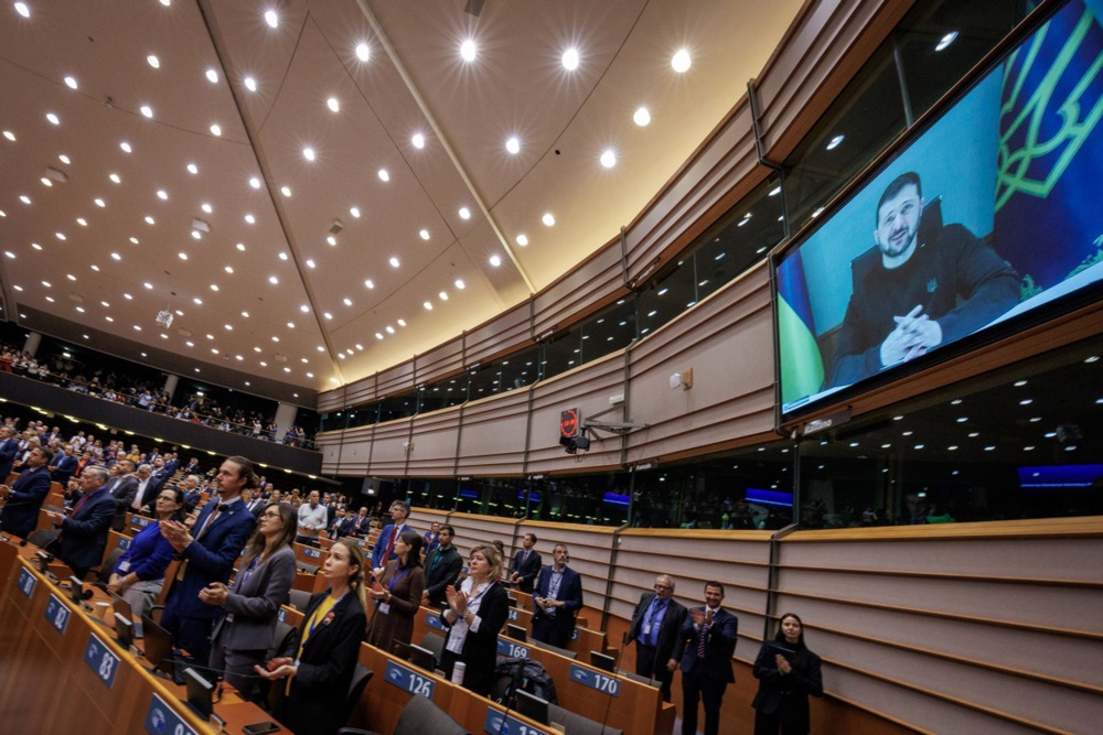 Ukrainian President Volodymyr Zelensky has urged EU politicians to push for a "just peace" in his country amid spiking international tensions over long-range missile attacks. (EPA-EFE/OLIVIER MATTHYS)