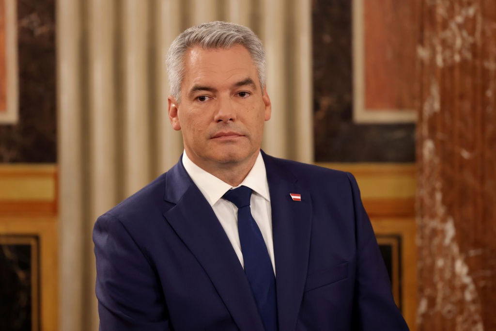 Karl Nehammer, leader of the ÖVP. His party is dropping in double digits but so far he has refused to move for winning right-wing Freedom Party. (Sean Gallup/Getty Images)
