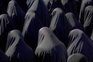 The modern woman in Tehran. Or is that in Molenbeek, maybe Frankfurt, ask you local Mullah for details. (Photo by Majid Saeedi/Getty Images)