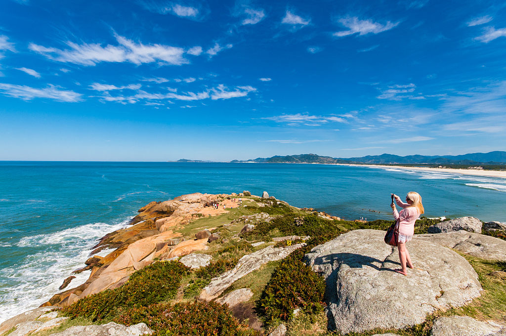 A new study has found that Germans who emigrate are happier than those who stay at home.(Getty).