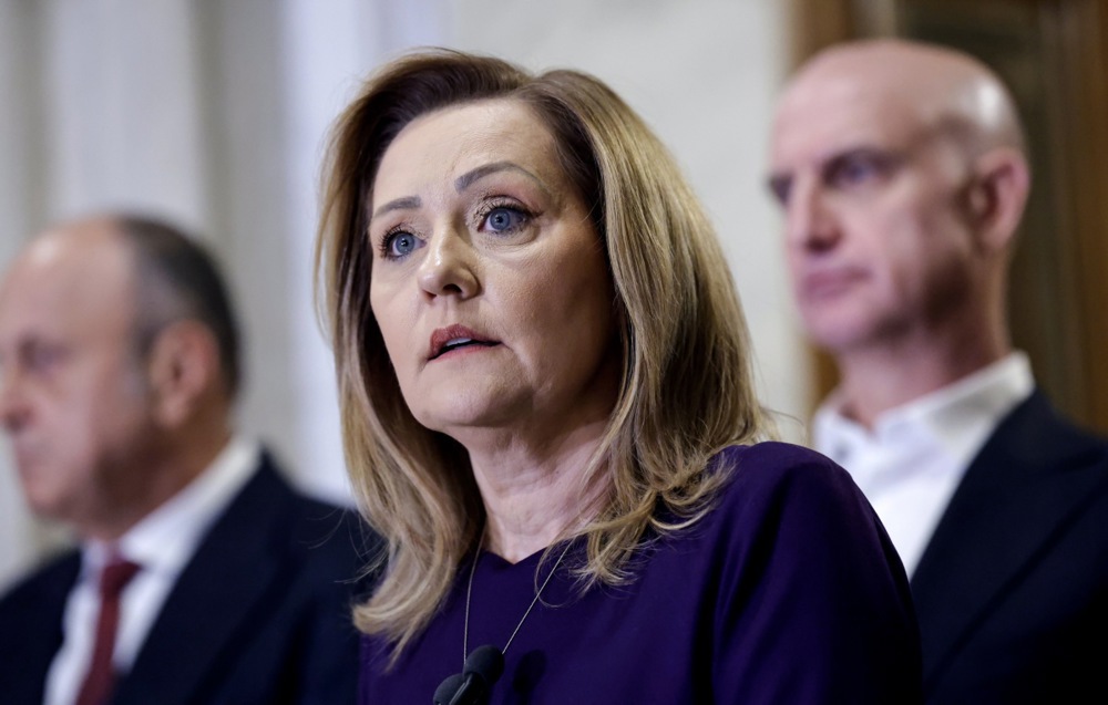 ARCHIVE IMAGE - The Romanian state owes its people an "explanation" after the decision to annul the country's 2024 presidential election, the lead pro-EU candidate has said. (EPA-EFE/ROBERT GHEMENT)