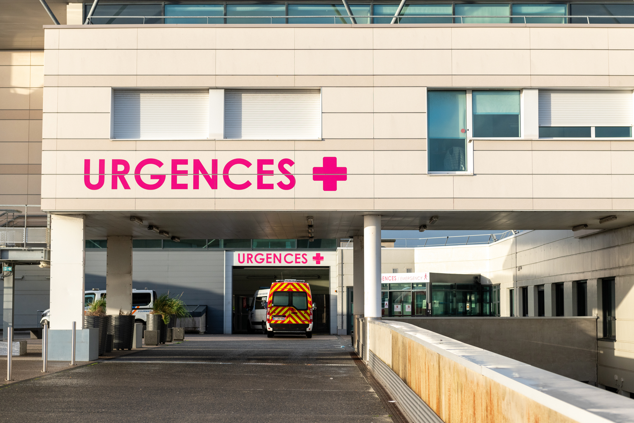 In response to a surge in flu cases across France, hospitals have activated the "white plan," a protocol allowing for the postponement of non-urgent surgeries, the expansion of emergency hospital capacity, and the recall of staff from leave. Getty