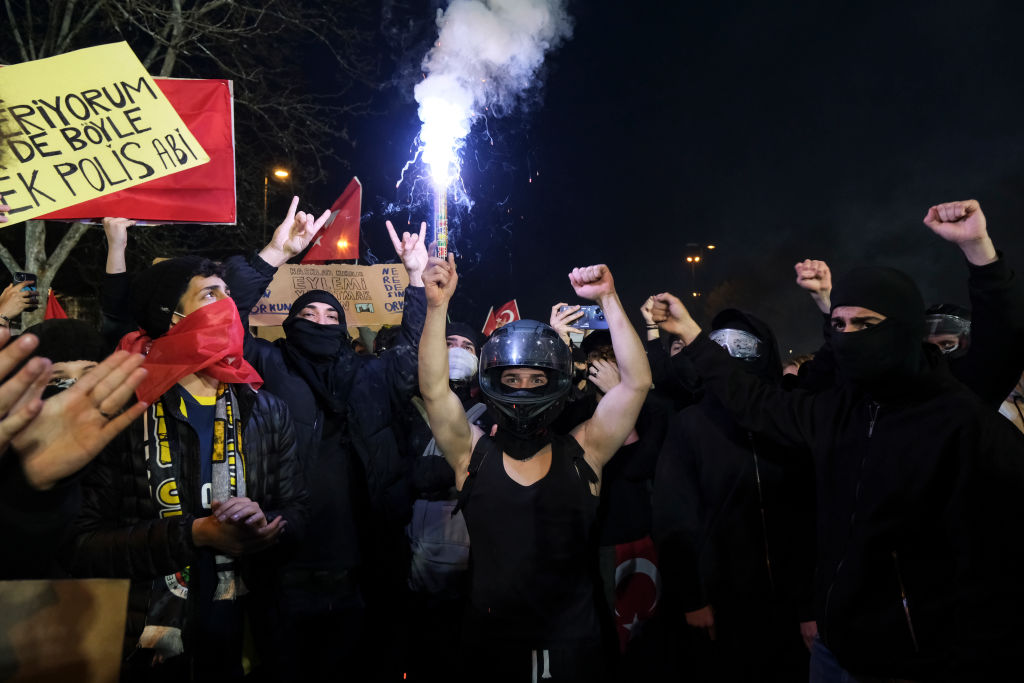 Swedish journalist Kaj Joakim Medin has been jailed amid protests in Istanbul. (Mehmet Kacmaz/Getty Images)
