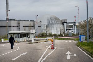 Most Germans want closed nuclear plants such as the Neckarwestheim 2 reopened, a new survey found. (Thomas Lohnes/Getty Images)