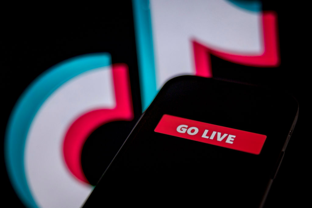 TikTok is pushing back against a series of recent reports accusing the platform of favouring right-wing political content, calling the studies “methodologically flawed”. Photo illustration by Ezra Acayan/Getty Images)