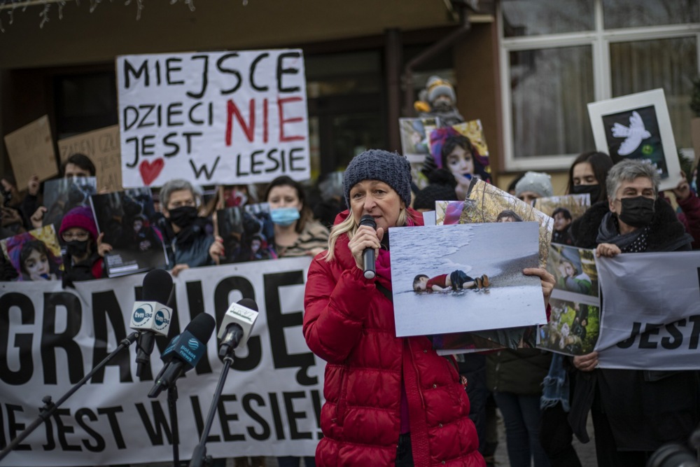 Polish court acquits activists who smuggled migrants into the country