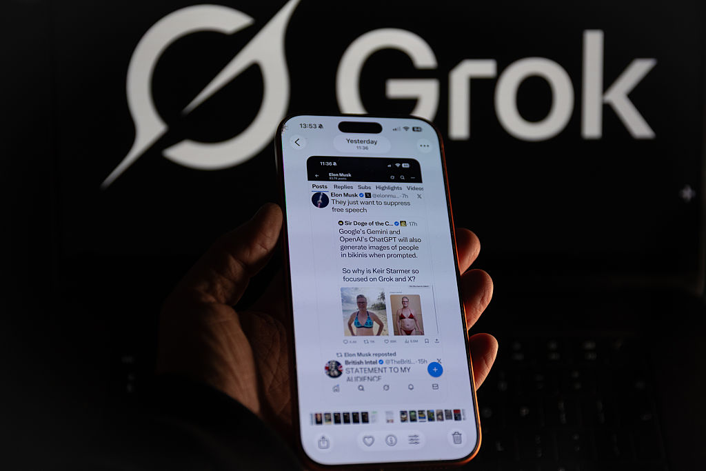 As British Labour Prime Minister Keir Starmer seeks international support for a potential ban on the X platform, the United States is pushing back, warning of possible legal actions and sanctions against its close ally, the UK, and Prime Minister Starmer himself. (Photo by Anna Barclay/Getty Images)