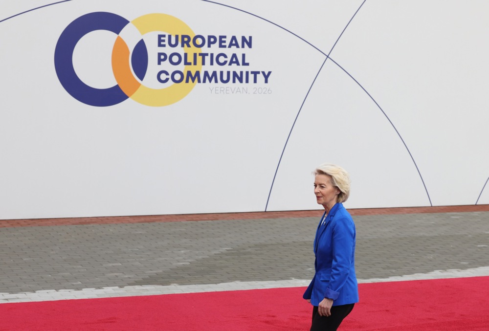 EU and Armenia sign connectivity deal at first Yerevan summit
