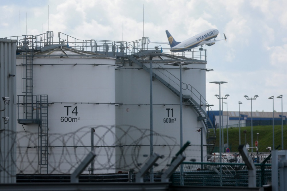 EU weighs US kerosene as Middle East war squeezes Europe's jet fuel supply