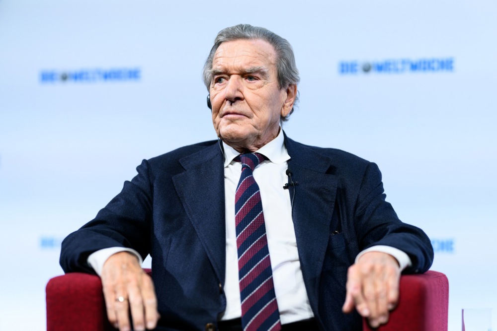 Germany rejects Schroeder as Russia-Ukraine mediator over Putin ties
