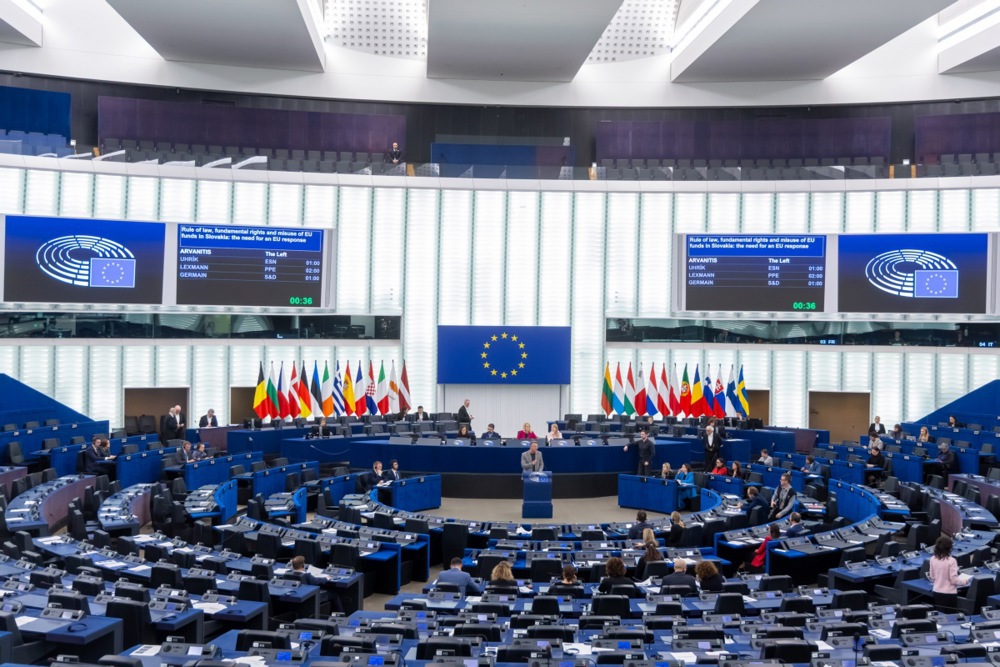 EP backs tighter screening of Chinese and Russian investment in EU strategic sectors