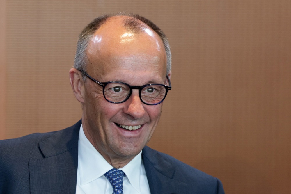 Merz proposes EU ‘associate member’ status for Ukraine