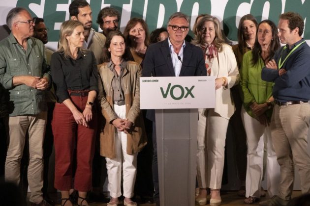 PSOE slumps to worst-ever result in its Andalusian stronghold as Vox emerges as kingmaker