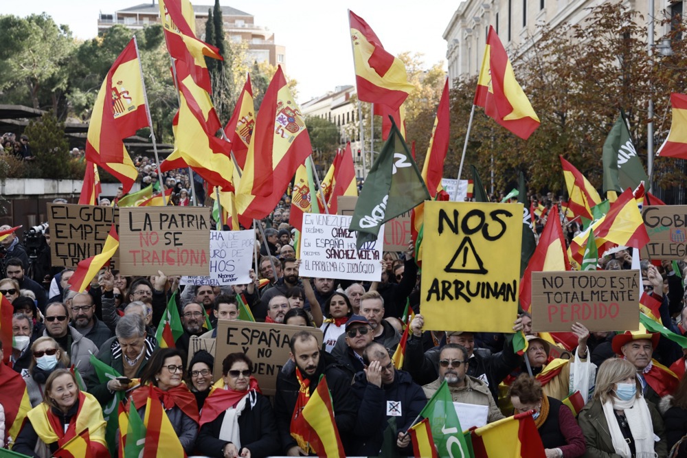 Spanish opposition figures to join Madrid march demanding Sánchez resignation