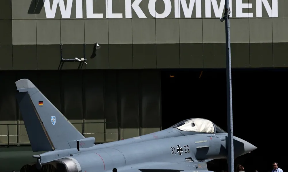 German army only recruits 530 people after asking 300,000
