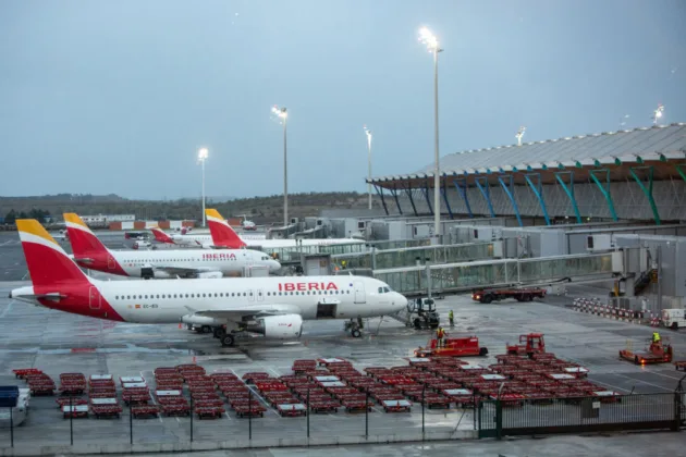 Aviation industry urges Brussels to drop carbon market plan