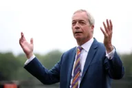 Farage demands general election after Starmer resignation