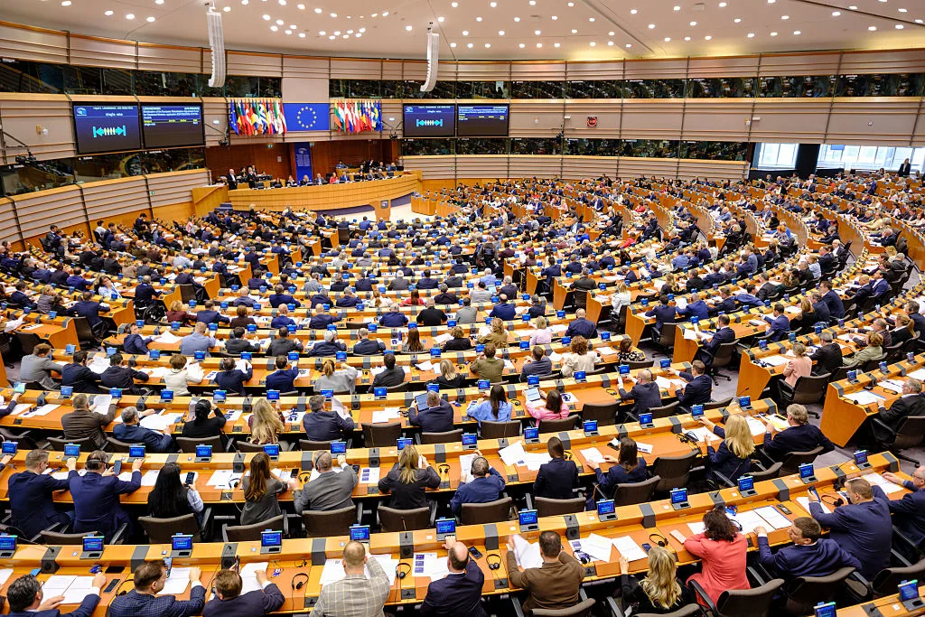 EU Parliament votes for faster deportations and tougher return rules