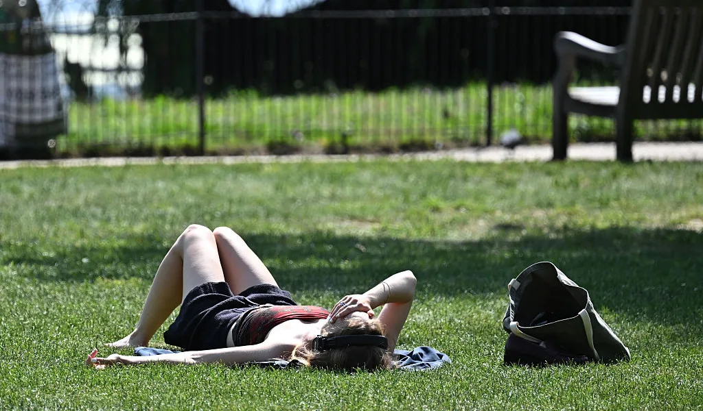 Europe’s rising heat mortality increases fuel debate over air conditioning barriers